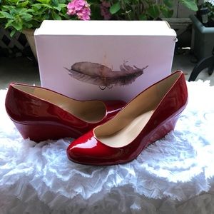 JESSICA SIMPSON SUZANA PATENT LEATHER WEDGE 👠